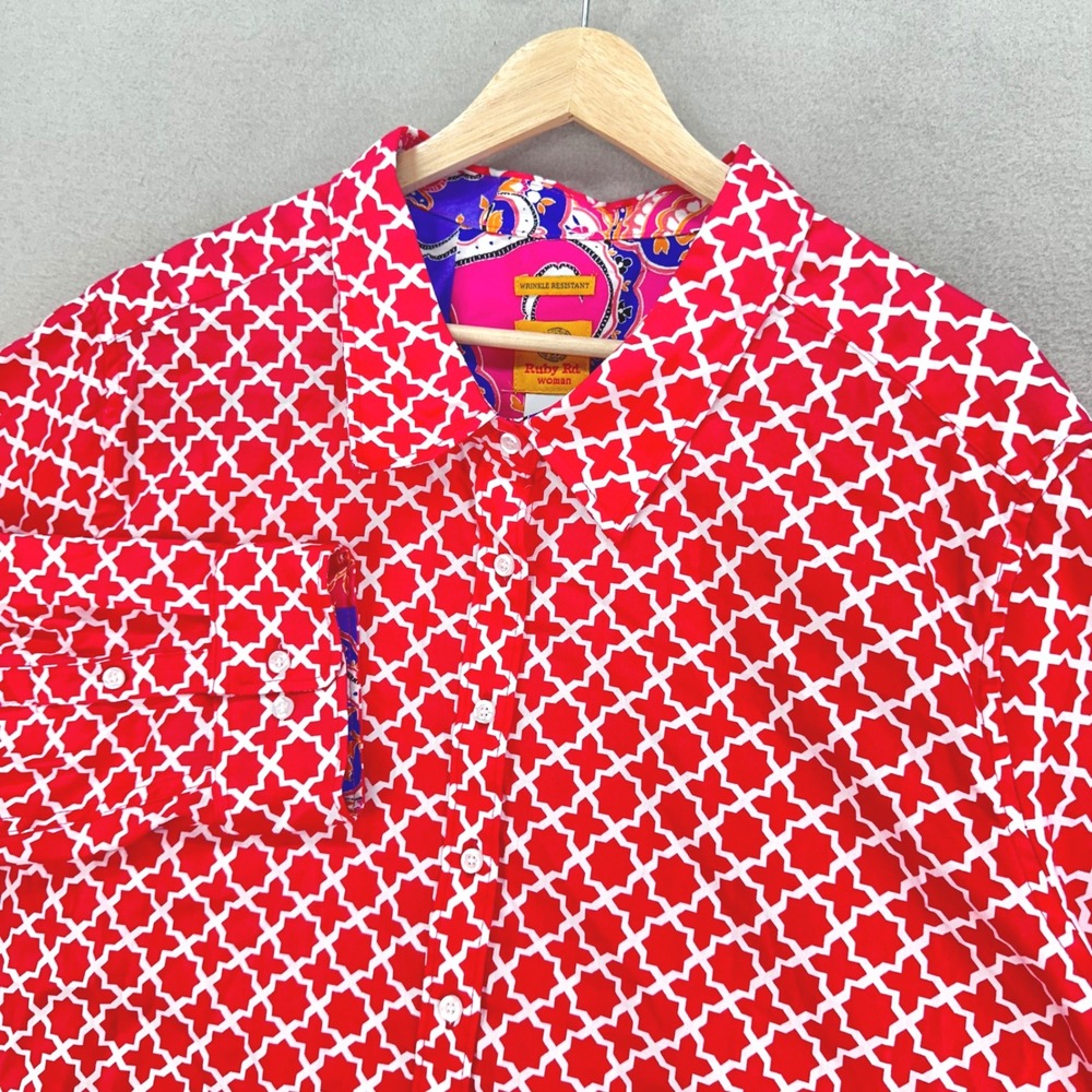 Ruby Rd. Button Up Shirt Womens 24W‎ 3X Red Geo Long Sleeve Wrinkle Resistant